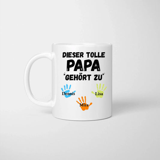Deze geweldige papa hoort bij ons - Gepersonaliseerde mok voor vaders met namen van de kinderen/familie (papa, mama, opa, oma)