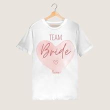 Afbeelding in Gallery-weergave laden, Gepersonaliseerd JGA T-Shirt Team Bruid, T-shirt Dames, Stag Party T-Shirt, T-shirt Bruidsmeisje - Gepersonaliseerd T-Shirt (100% Katoen, Unisex)
