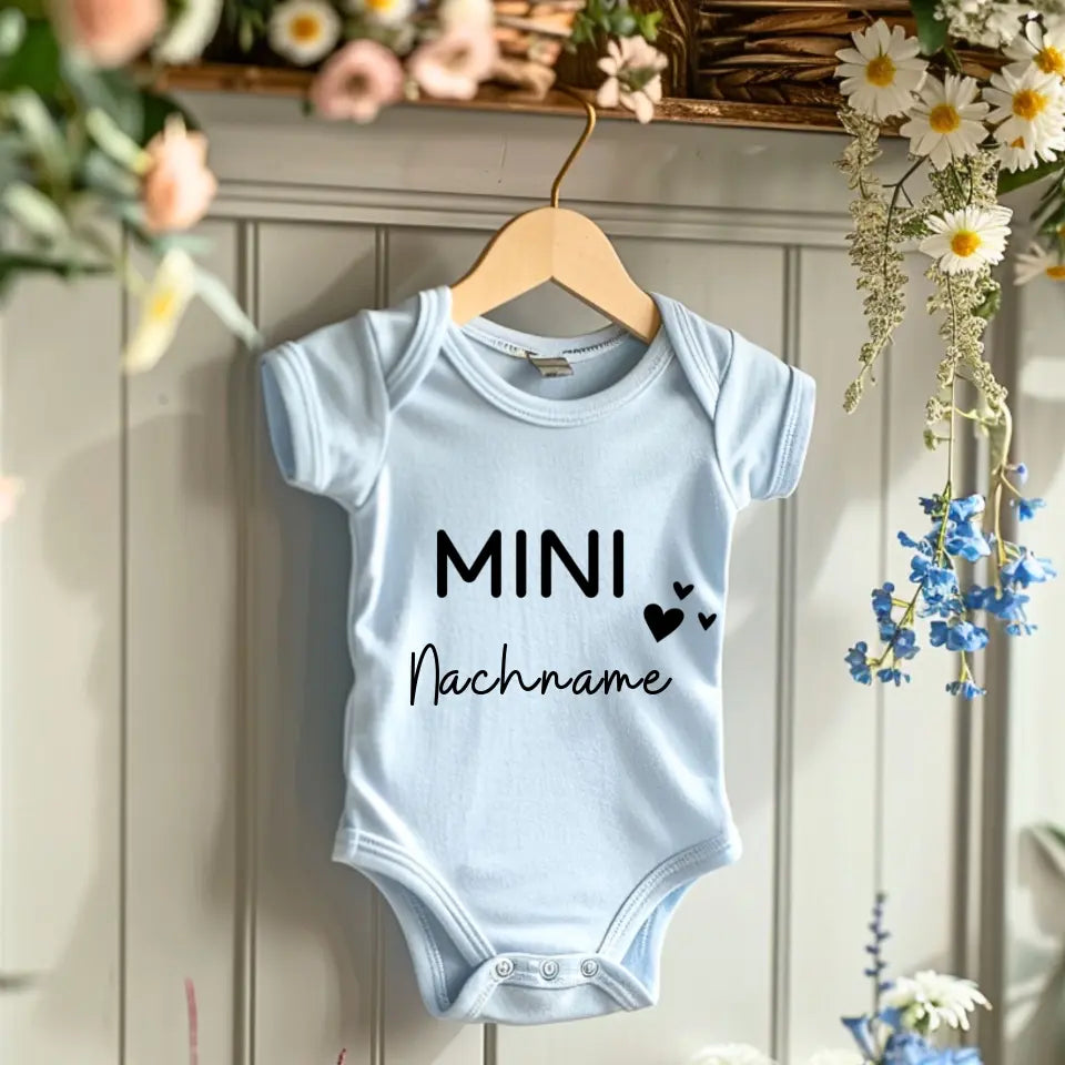 Mini Nom de famille - Onesie/Romper personnalisé pour bébé, body en coton 100 % biologique