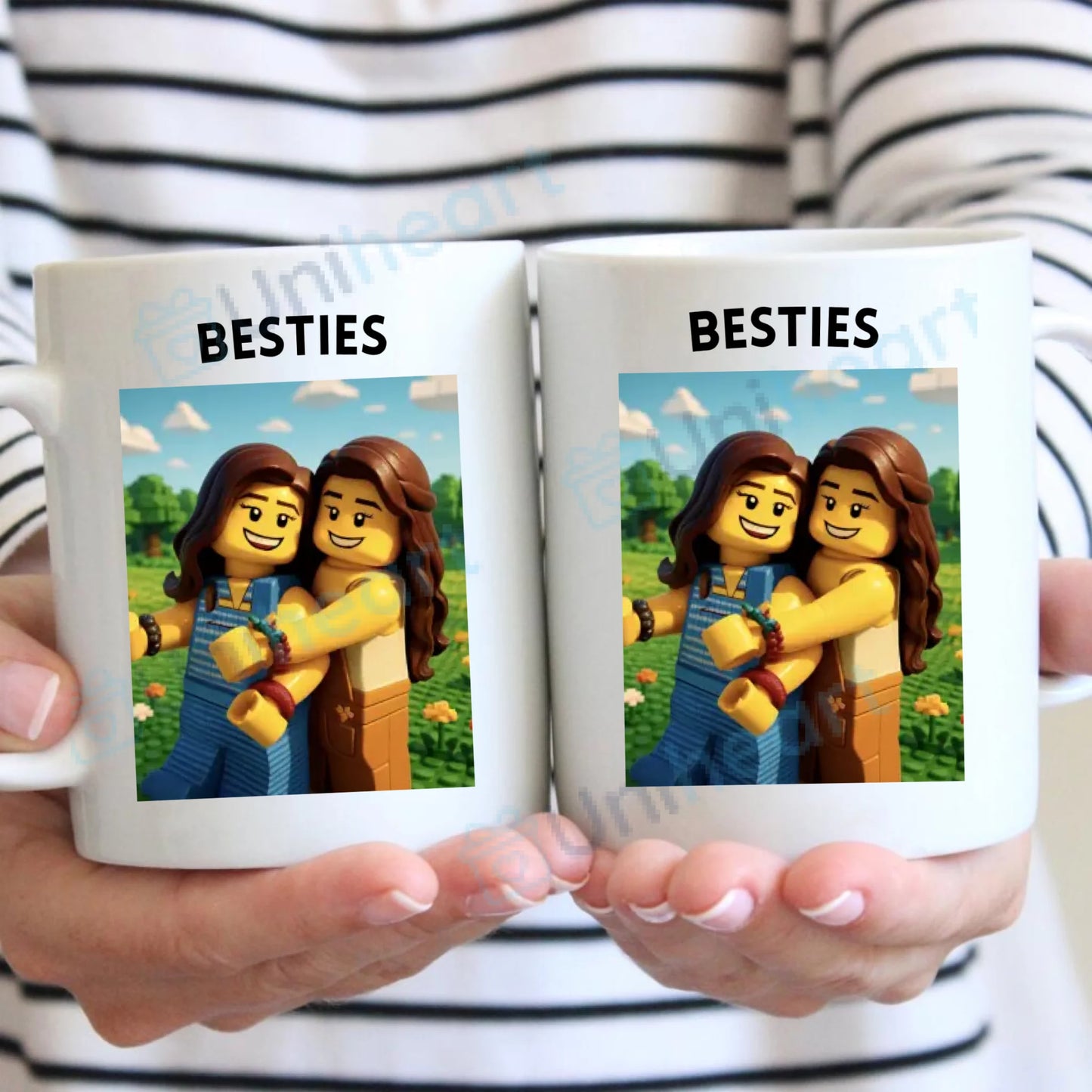 Gepersonaliseerde fotomok met het thema Besties Toys (verander je foto's in een tekening van een speelgoedfiguur)