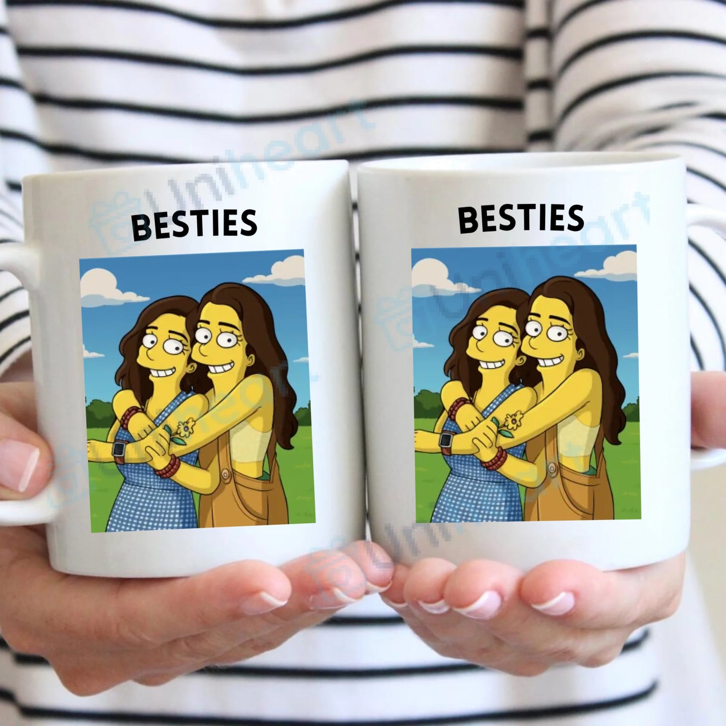 Mug photo personnalisé Besties Comic (Transformez vos photos en dessin de bande dessinée de personnages jaunes)