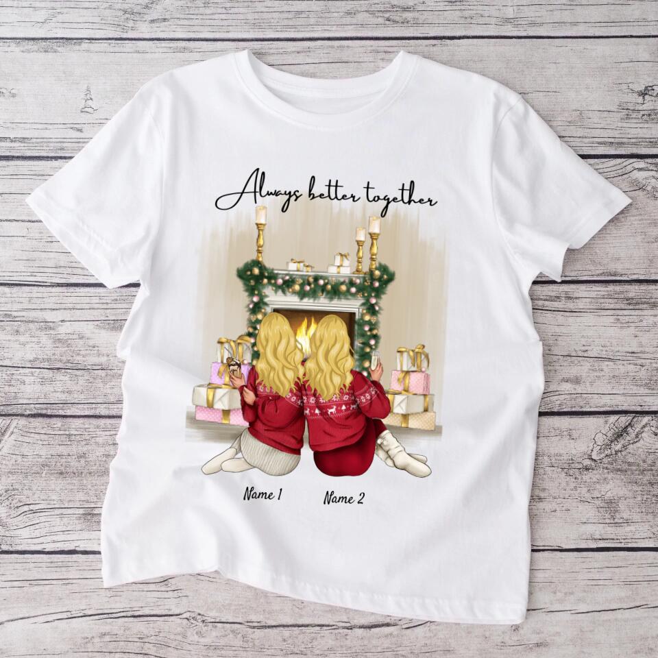 Noël amies au coin du feu avec une boisson - T-shirt personnalisé (2-3 femmes)