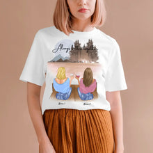 Afbeelding in Gallery-weergave laden, Beste Vriendinnen met drink - Gepersonaliseerd T-shirt (100% Katoen, Unisex)
