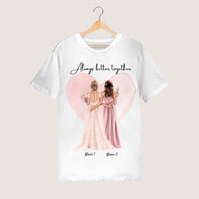 Afbeelding in Gallery-weergave laden, Bruid met bruidsmeisje - Gepersonaliseerd T-shirt (100% Katoen, Unisex)
