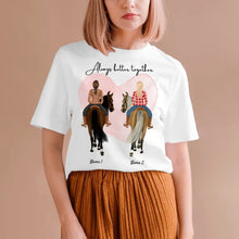 Afbeelding in Gallery-weergave laden, Beste paardenvrienden - Gepersonaliseerd T-shirt (1-3 ruiters)
