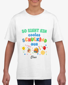 Zo ziet een cool schoolkind eruit - Gepersonaliseerd T-shirt voor kinderen die naar school gaan (100% katoen)
